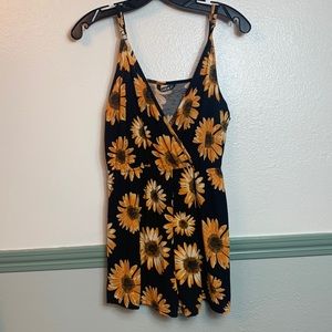 ❤️SHEIN Floral Romper